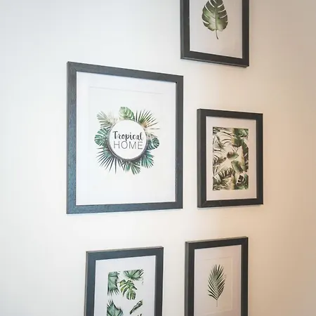 Designer 2-bedroom Near The Sea Apartament