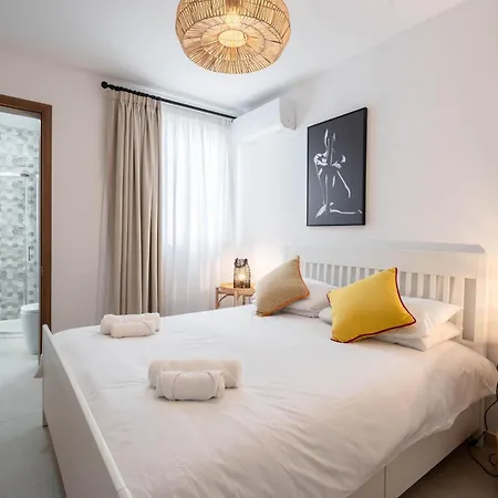 Designer 2-bedroom Near The Sea Apartament Gzira