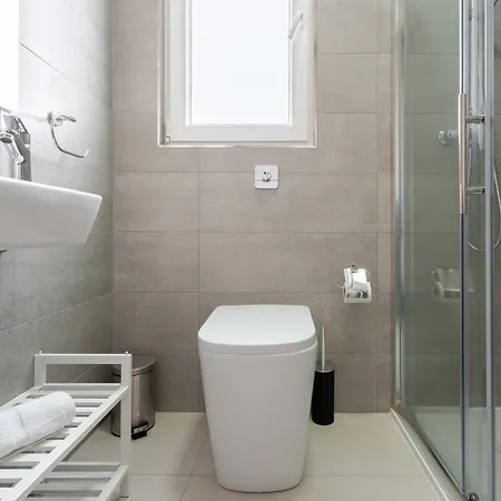 Apartament Designer 2-bedroom Near The Sea