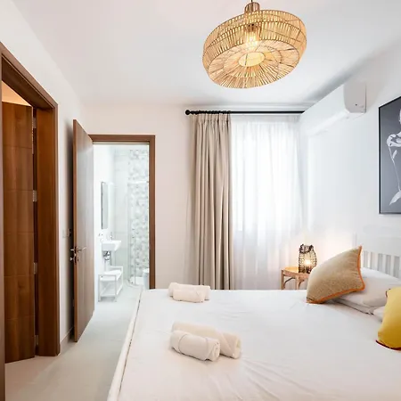 Designer 2-bedroom Near The Sea * 그지라