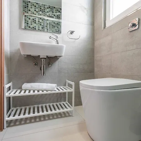 Designer 2-bedroom Near The Sea * Gzira