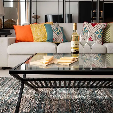 아파트 Designer 2-bedroom Near The Sea