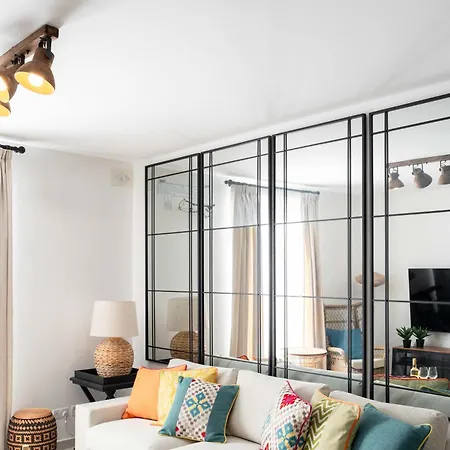 Apartment Designer 2-bedroom Near The Sea *