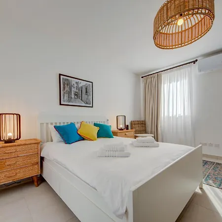 Stylish 2br Apt, 2 Min To Promenade And Sea,