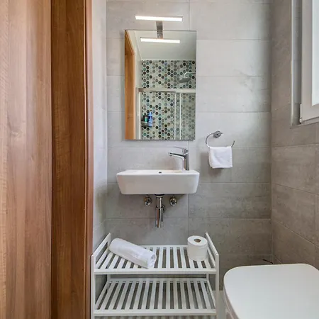 아파트 Designer 2-bedroom Near The Sea